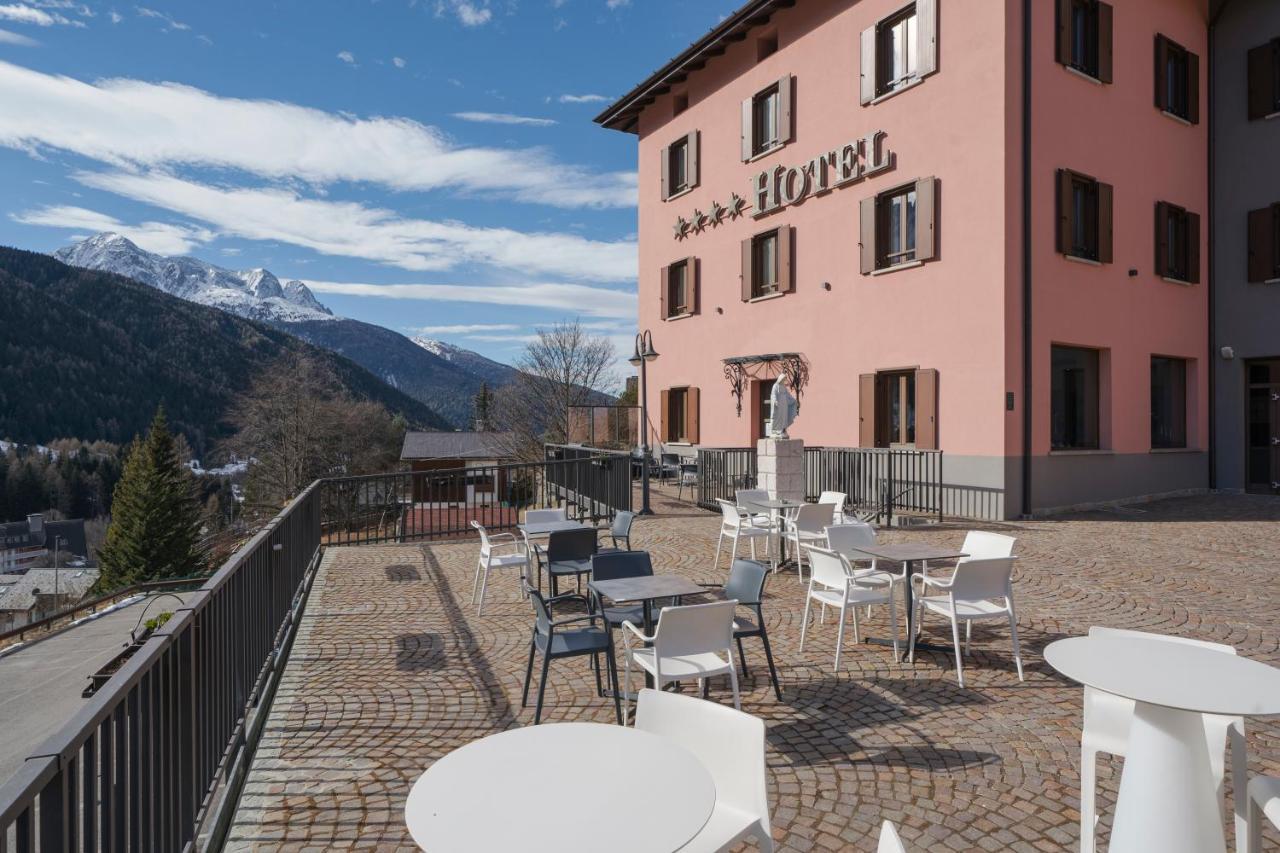 Hotel Garni Cristallo Ponte Di Legno Esterno foto